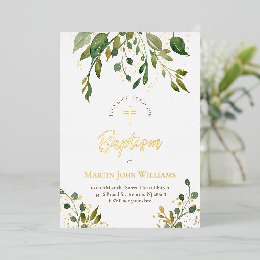 Golddetails Aquarellgrün Taufe Folieneinladung (Stehend vorne)