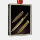 Golddolch und -hülle silbernes ornament (Rechts)