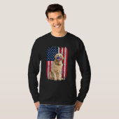 Golden American Flag Hund trägt Gesichtsmaske 4. J T-Shirt (Vorne ganz)