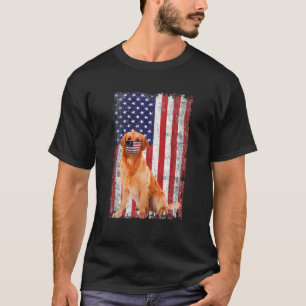 Golden American Flag Hund trägt Gesichtsmaske 4th T-Shirt