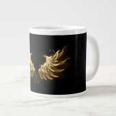 Golden Angel Wings auf schwarzem Hintergrund Jumbo-Tasse (Vorderseite Rechts)