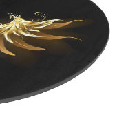 Golden Angel Wings auf schwarzem Hintergrund Schneidebrett (Ecke)