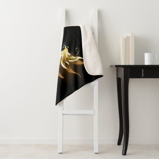 Golden Angel Wings auf schwarzem Hintergrund Sherpadecke (Beispiel)