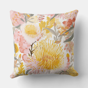 Golden Banksia Floral Kissen
