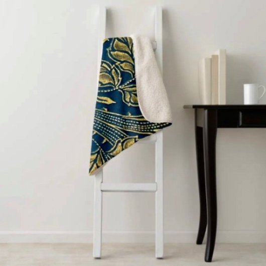 Golden Blossom Elegance  Sherpadecke