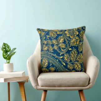 Golden Blossom Kissen