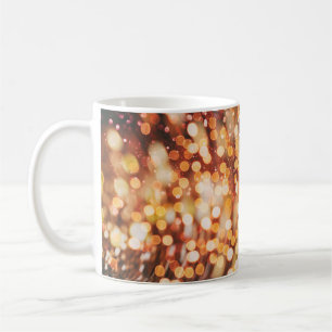 Golden Bokeh: Vintages Lichtspiel Kaffeetasse