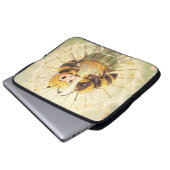 Golden Bumblebee in Bloom Dance.5 Laptopschutzhülle (Vorne Knopf)