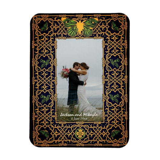 Golden Celtic Knot Frame Magnet (Vertikal)