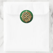 Golden Celtic Knot on Green Runder Aufkleber (Tasche)