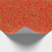 Golden Chinese Auspicious Clouds Pattern on Red Geschenkpapier (Ecke)
