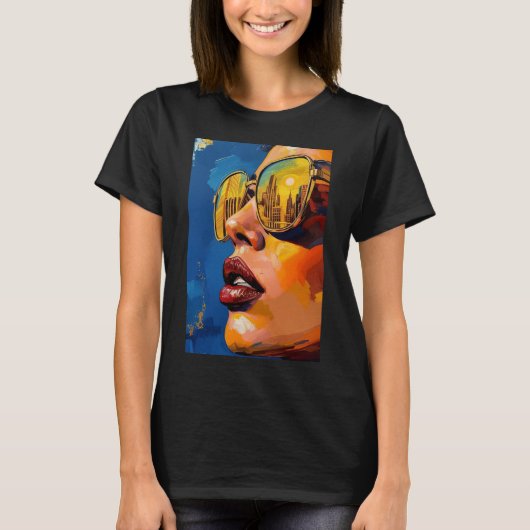 Golden City Lights – Pop Art Woman with Sunglasses T-Shirt (Vorderseite)