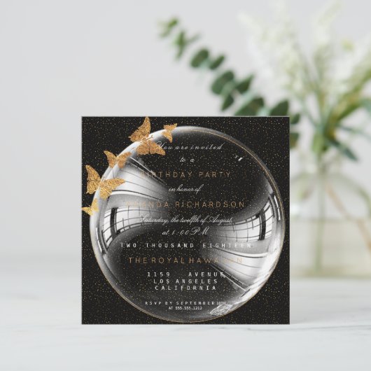 Golden Confetti Butterfly Birthday Bachelorette Einladung (Stehend Vorderseite)