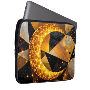 Golden Crescent Moon mit kosmischen geometrischen Laptopschutzhülle