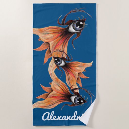 Golden Eye Surreal Goldfish Fantasie Art & Weise Strandtuch (Vorderseite)