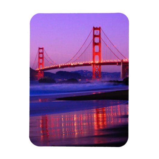 Golden Gate Bridge am Baker Beach am Sonntag Magnet (Vertikal)
