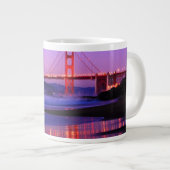 Golden gate bridge auf Bäcker-Strand am Jumbo-Tasse (Vorderseite Rechts)