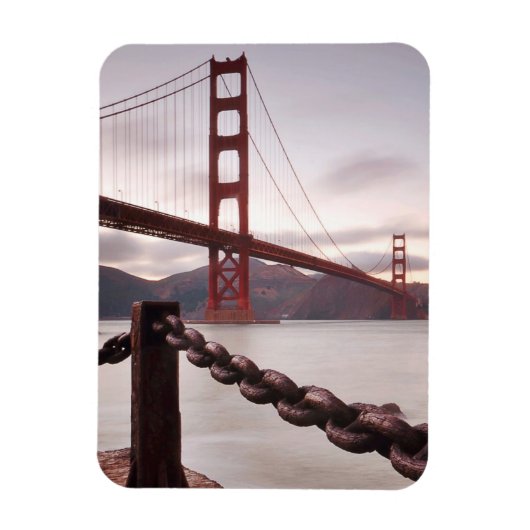 Golden Gate Bridge gegen Berge Magnet (Vertikal)
