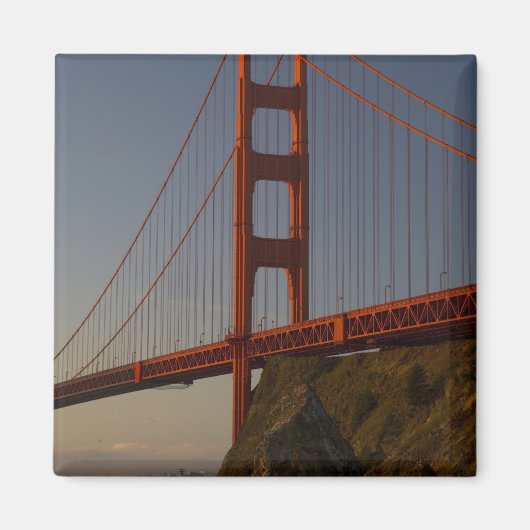 Golden Gate Bridge und San Francisco Magnet (Vorne)