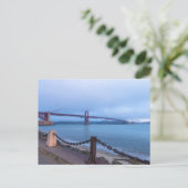 Golden Gate Bridge Under Fog Postkarte (Stehend Vorderseite)