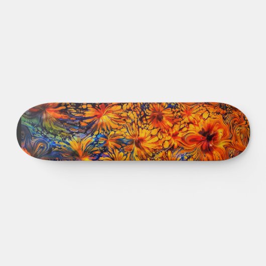 Golden Goddess Abstrakte Art Skateboard (Horizontal)