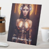 Golden Goddess Cyborg Sockelschild (In Situ)