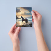 Golden Grace: Ein Palomino Pferd am Sonnenuntergan Flyer (Gruppe)