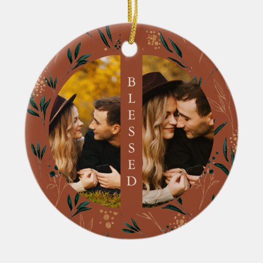 Golden Greenery Selige Foto Terracotta auf dem Mon Keramik Ornament (Vorne)