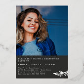 Golden Greenery Überschneidende Fotos Graduate Folieneinladung (Rückseite)