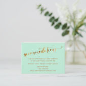 Golden Hearts Script Mint Hochzeitsunterkünfte Begleitkarte (Stehend Vorderseite)
