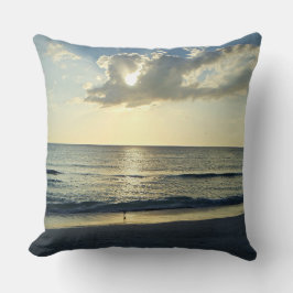 Golden Horizon at Daybreak Kissen