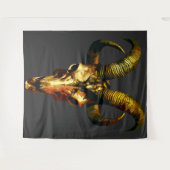Golden Horned Skull - Dunkle Kunst Wandteppich (Vorderseite (Horizontal))