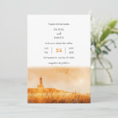 Golden Hour Coastal Lighthouse View Beach Hochzeit Einladung (Stehend Vorderseite)