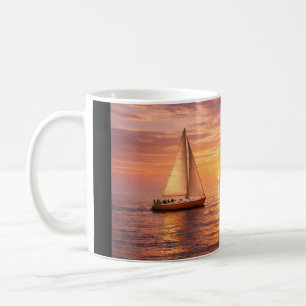 Golden Hour Segelboote Leinwand-Wandkunst   Küste  Kaffeetasse