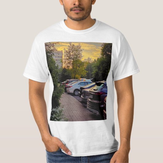 Golden Hour Street Tee – Customizable (Vorderseite)