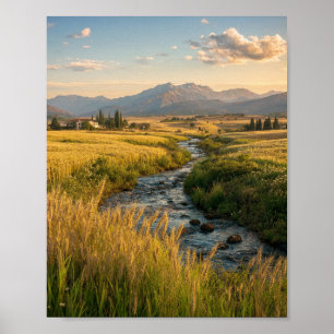 Golden Hour Wiese: Ruhiger Bach und entfernte Berg Poster