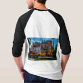 Golden Islamic Palace in den Bergen | AI-Genera T-Shirt (Rückseite)