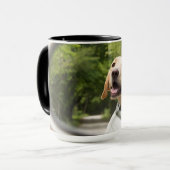 Golden Labrador in Rearview Mirror Tasse (Vorderseite Links)