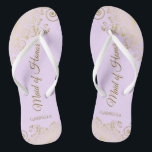 Golden Lace on Lilac Lila Trauzeugin Hochzeit Badesandalen<br><div class="desc">Diese wunderschönen Hochzeitskippen sind eine großartige Möglichkeit, Ihre Trauzeugin zu danken und zu erkennen, während sie gleichzeitig ihre Füße rette. Das elegante Design mit goldfarbenen Spitzen-Frills auf einem lila, lavender oder blassfarbenen lila Hintergrund und extravaganten goldfarbenen Schriftzeichen. Der Test liest Trauzeugin mit ihrem Namen unten. Ein guter Weg, ihr zu...</div>