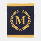 Golden Laurel Wreath Monogram Fleecedecke (Vorderseite)