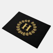 Golden Laurel Wreath Monogram Fußmatte (Schrägansicht)