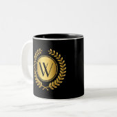 Golden Laurel Wreath Monogram Zweifarbige Tasse (Vorderseite Links)
