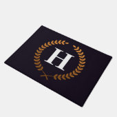 Golden Laurel Wreaths Monogram Fußmatte (Schrägansicht)