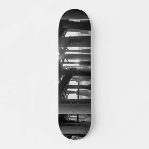 Golden Light Shines durch Graustufen Skateboard