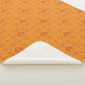 Golden Lotus Grid Pattern - The White Lotus Sherpadecke (3/4)