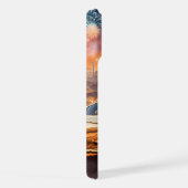 golden luxury car in a desert landscape iPhone hülle (Rechte Seite)