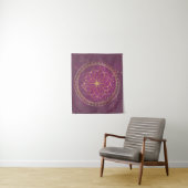 Golden Mandala auf Plum | Elegante Sacred Geometry Wandteppich (Beispiel)