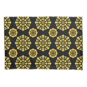 Golden Mandala Design mit symmetrischen Mustern Kissenbezug