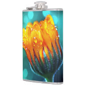 Golden Marigold auf Aquamarin Bokeh Flachmann (Links)