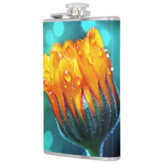 Golden Marigold auf Aquamarin Bokeh Flachmann (Links)